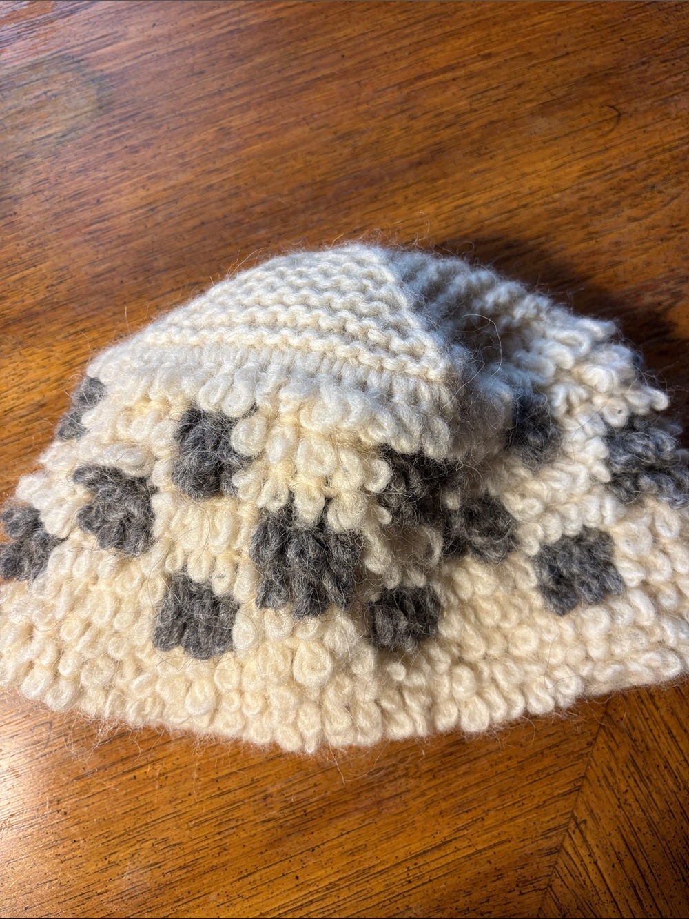 Source Unknown Cream and Gray Looped Knit Bucket Hat
